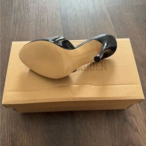 Steve Madden Black Patent Leather Heel